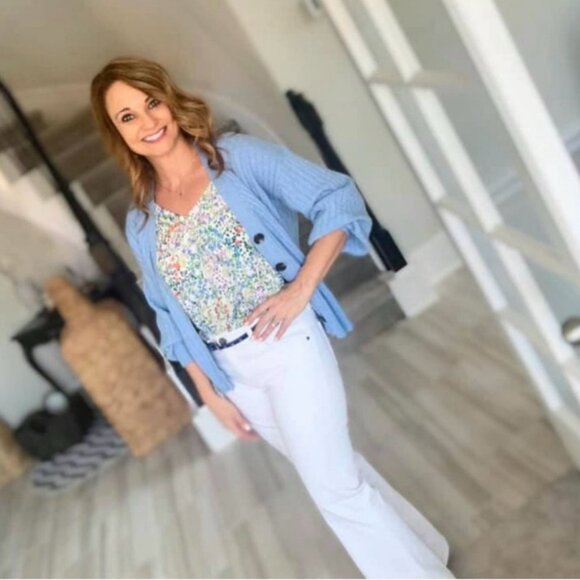 Cabi Scenic Cardigan Style # 5831 Light Blue Button Front Sweater - Size Large - Picture 3 of 15